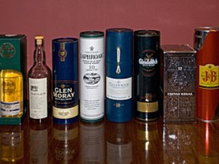 Série de bouteilles de whisky 